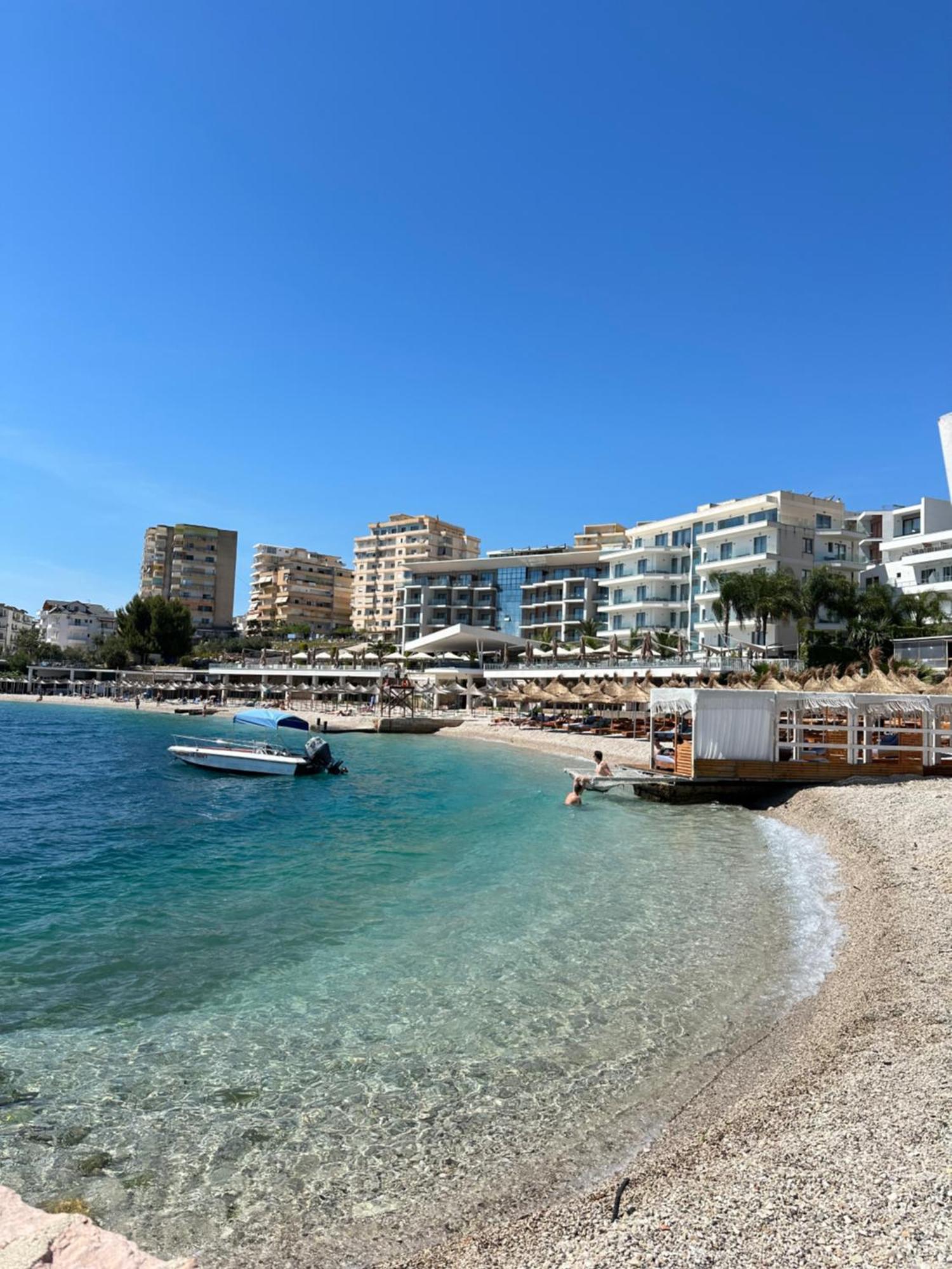 Boho Coastal Retreat Appartement Sarandë Buitenkant foto