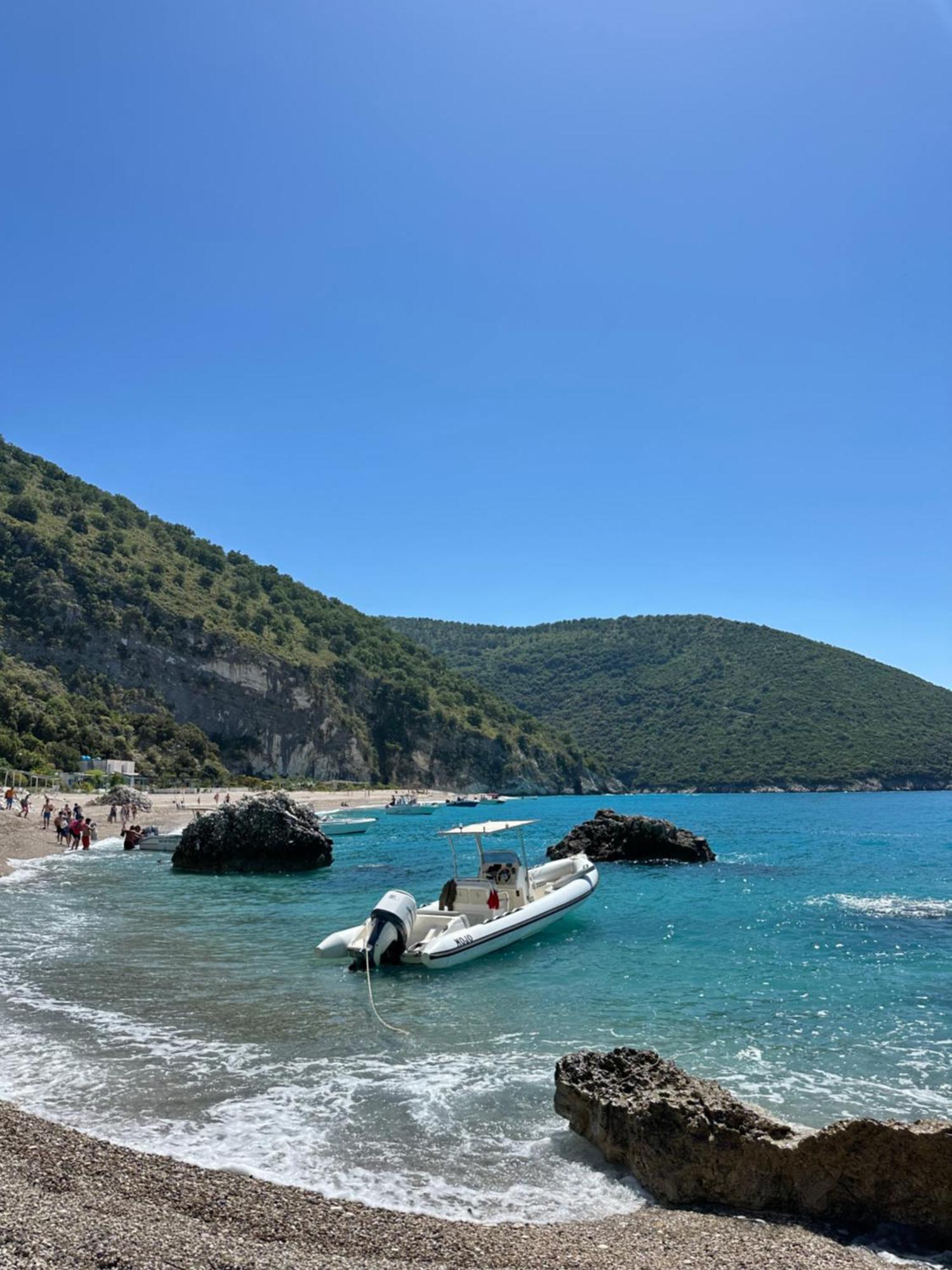 Boho Coastal Retreat Appartement Sarandë Buitenkant foto
